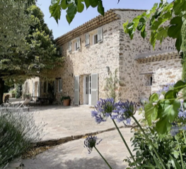 bergerie outside house