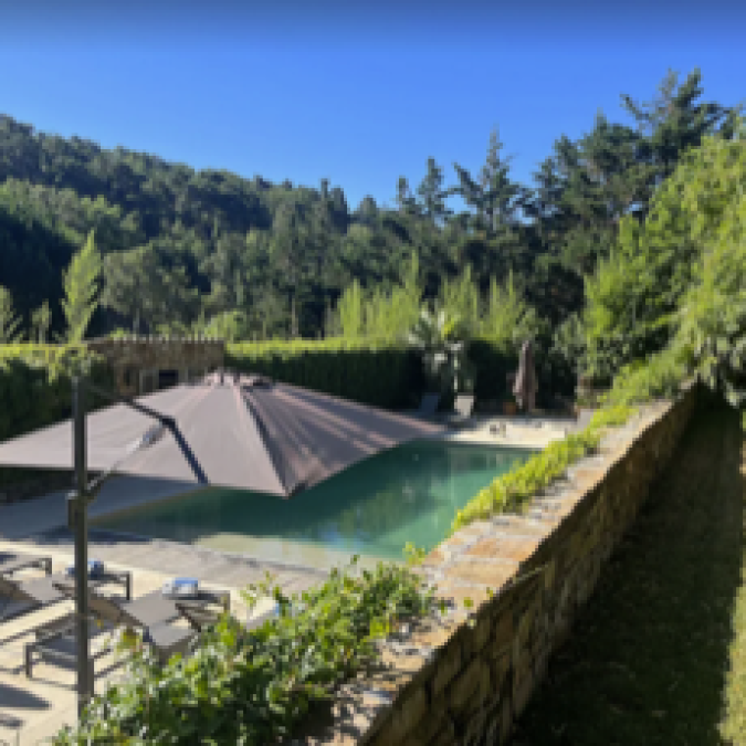 bergerie pool left ide